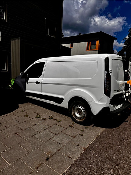 Ford Transit Connect 2 of 5