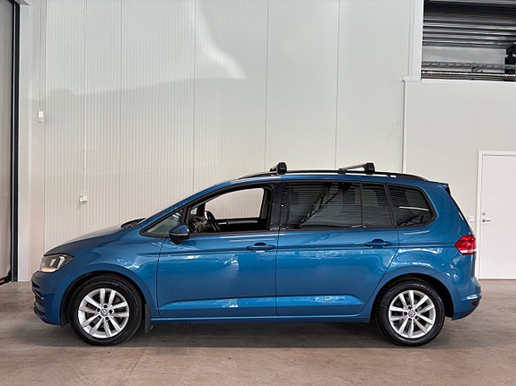 Volkswagen Touran 5 of 5