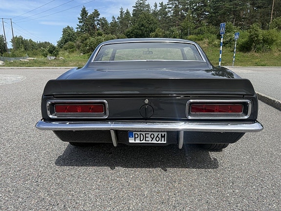 Chevrolet Camaro 3 of 5