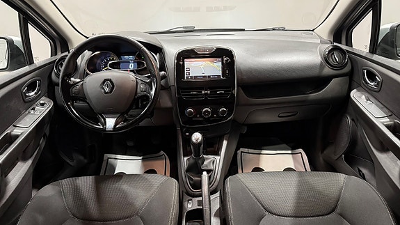 Renault Clio 9 of 17