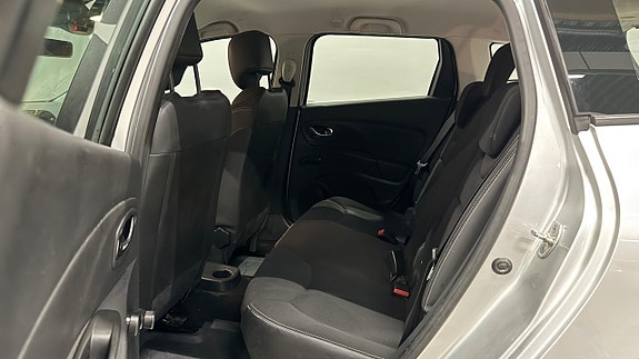 Renault Clio 14 of 17