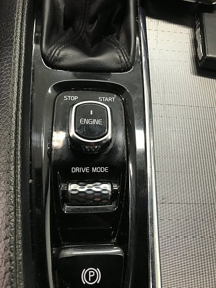 Volvo XC90 13 of 27