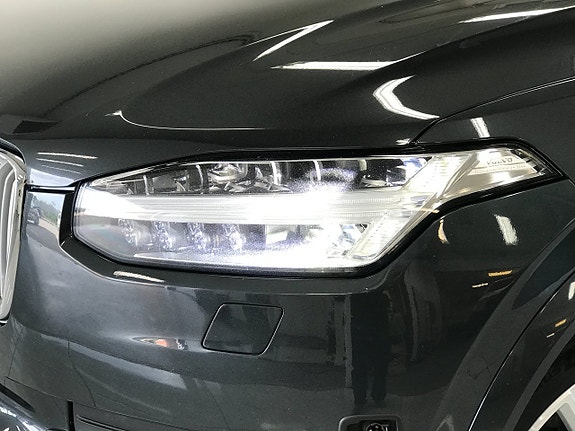 Volvo XC90 7 of 27
