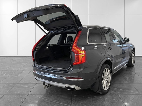 Volvo XC90 6 of 27