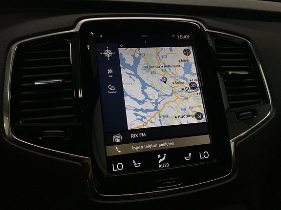 Volvo XC90 14 of 27