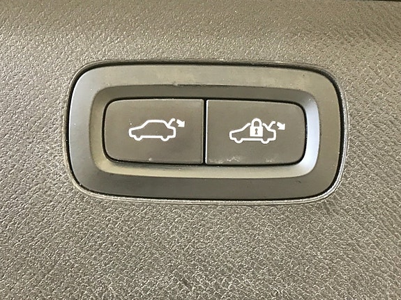 Volvo XC90 20 of 27