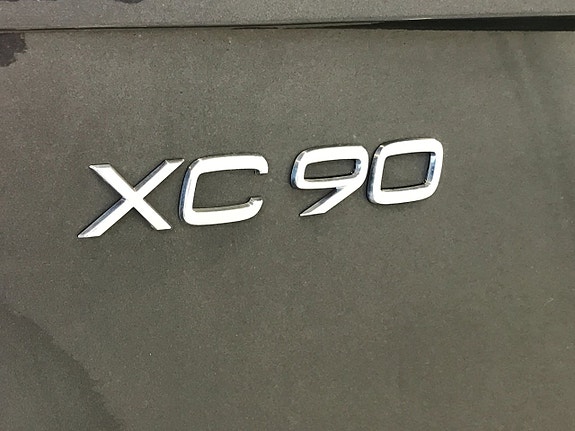 Volvo XC90 8 of 27