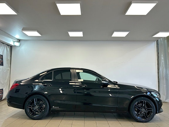 Mercedes-Benz C220 d 3 of 5