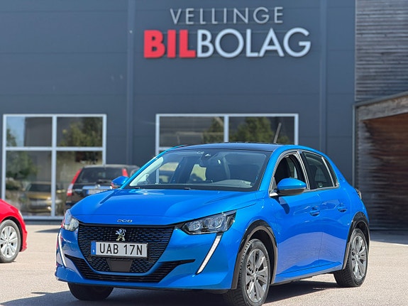 Peugeot e-208 2 of 5