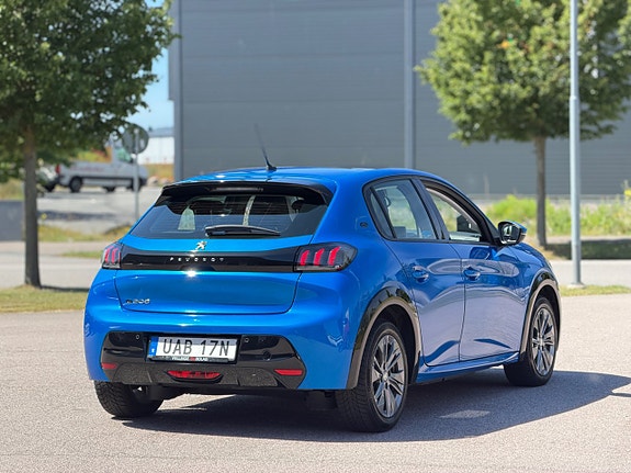 Peugeot e-208 5 of 5