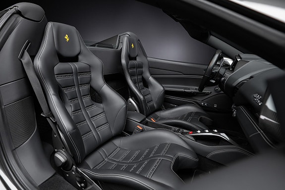 Ferrari 488 Spider 16 of 25