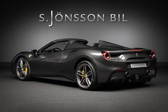 Ferrari 488 Spider 2 of 5