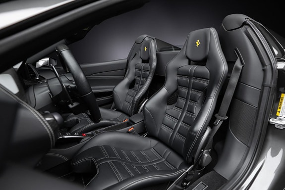 Ferrari 488 Spider 10 of 25