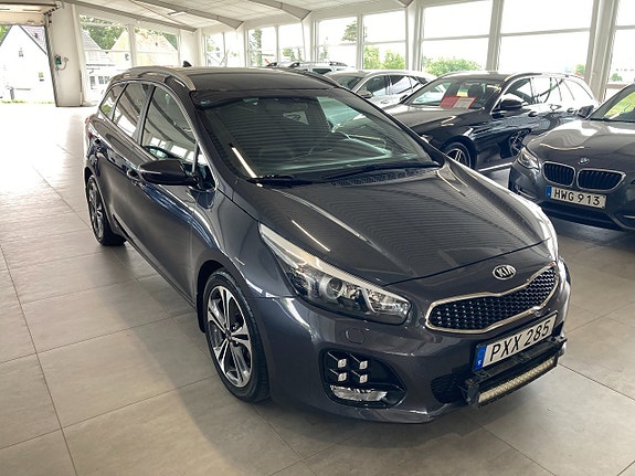 Kia Ceed 2 of 5