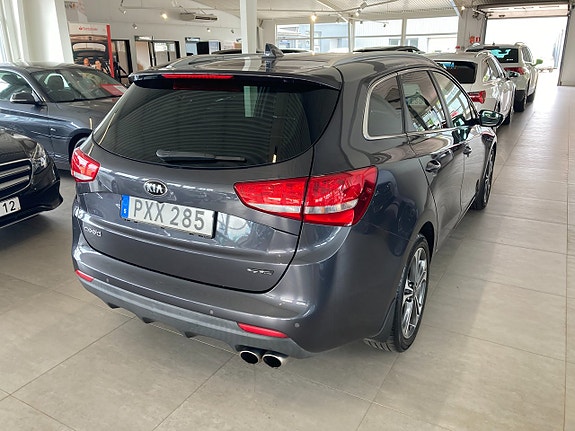 Kia Ceed 3 of 5