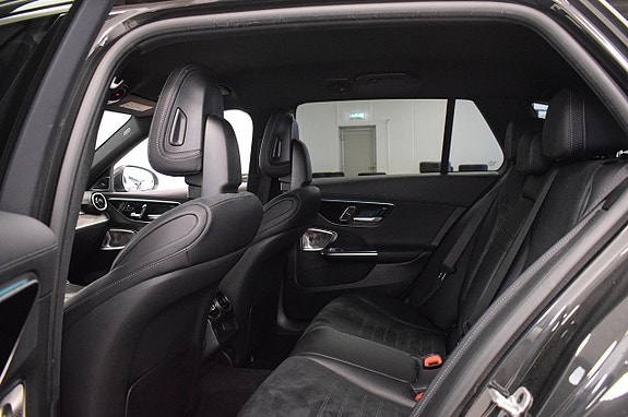 Mercedes-Benz C300 d 22 of 30