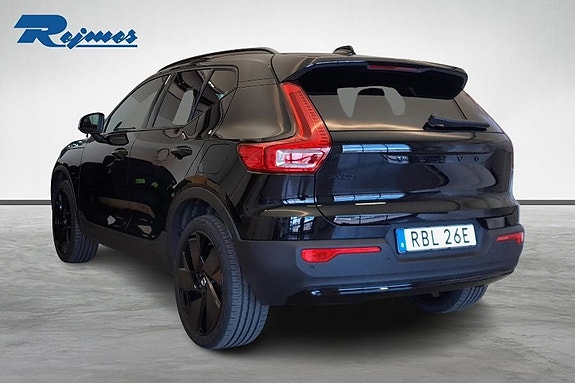Volvo EX40 4 of 25