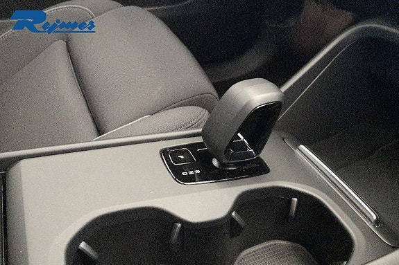 Volvo EX40 16 of 25