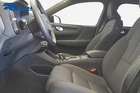 Volvo EX40 5 of 5