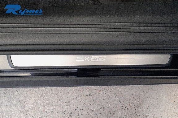 Volvo EX40 19 of 25
