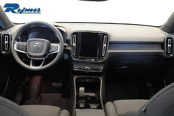 Volvo C40 2 of 5