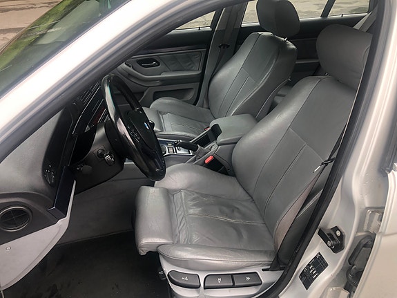 BMW 530i 7 of 11