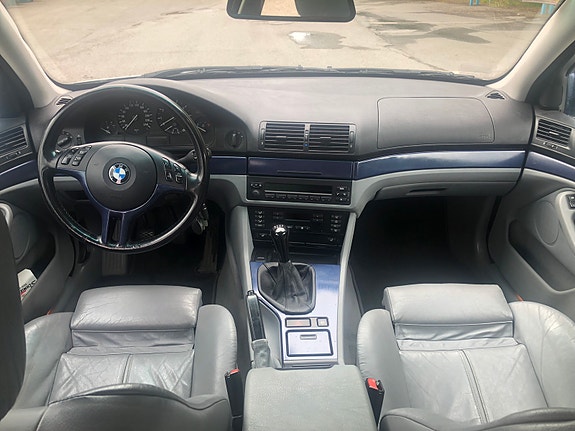 BMW 530i 8 of 11