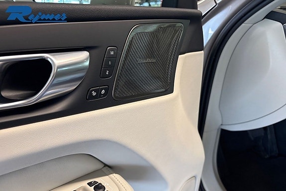 Volvo XC60 5 of 5