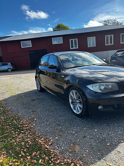BMW 120d 3 of 5