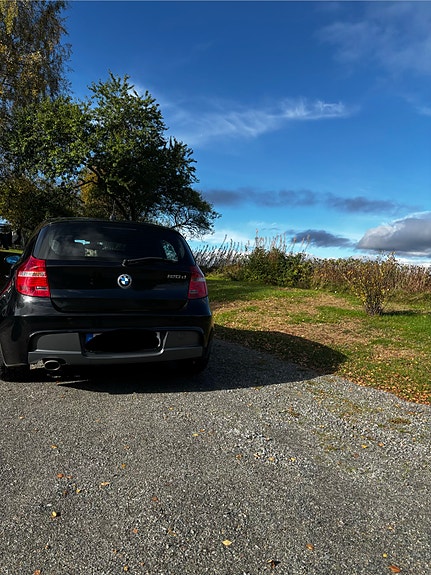BMW 120d 4 of 5