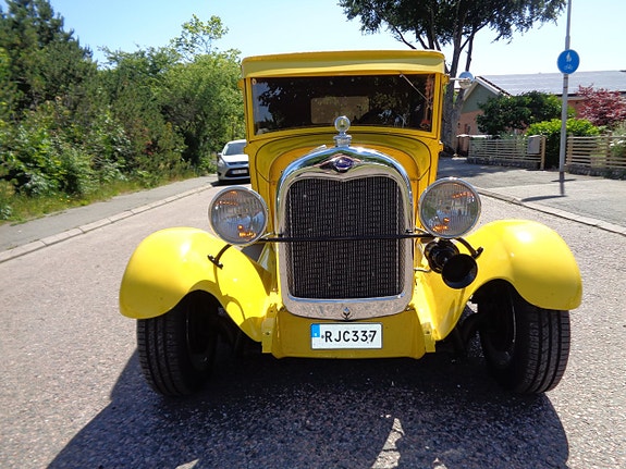 Ford Model A 8 of 22