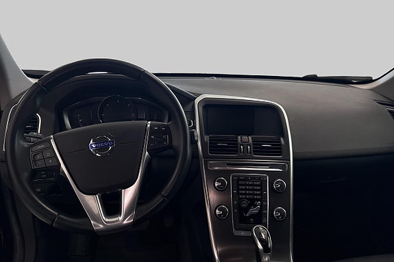 Volvo XC60 10 of 21