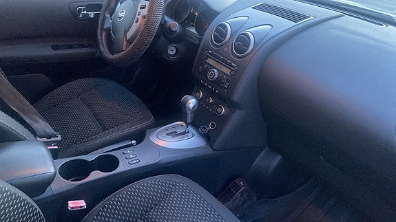 Nissan Qashqai 2 of 4