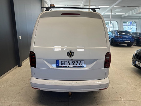 Volkswagen Caddy Maxi 10 of 21
