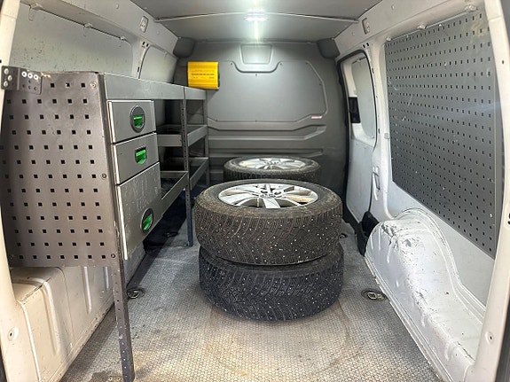 Volkswagen Caddy Maxi 8 of 21