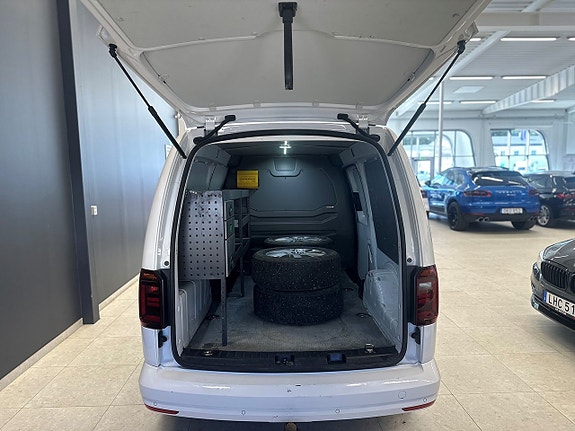 Volkswagen Caddy Maxi 9 of 21