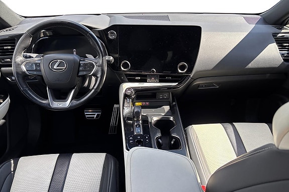 Lexus NX450h+ 9 of 23