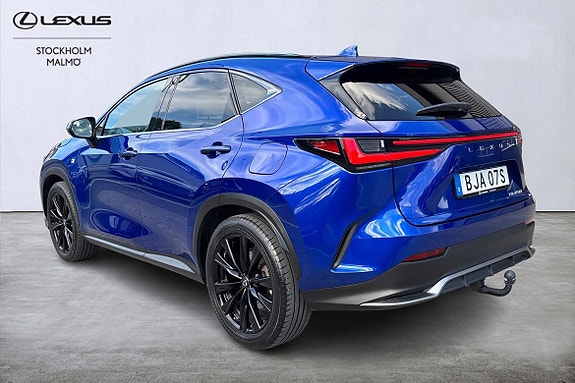 Lexus NX450h+ 3 of 5