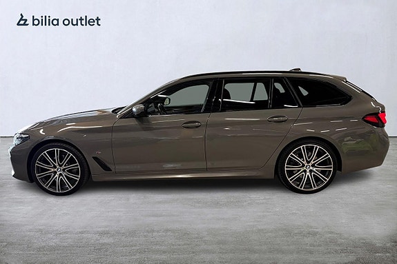 BMW 520d 3 of 5