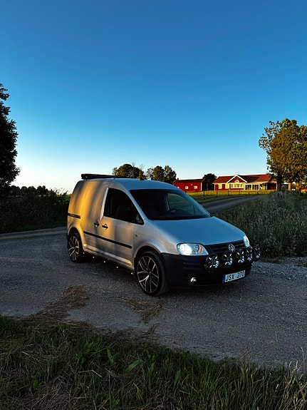 Volkswagen Caddy 2 of 5