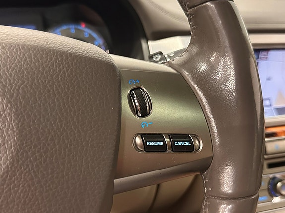 Jaguar XF 14 of 30