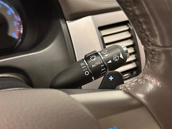 Jaguar XF 15 of 30