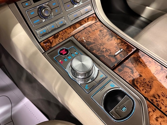 Jaguar XF 24 of 30