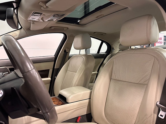 Jaguar XF 20 of 30