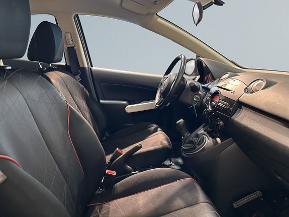 Mazda 2 10 of 20