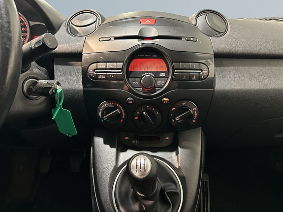 Mazda 2 11 of 20