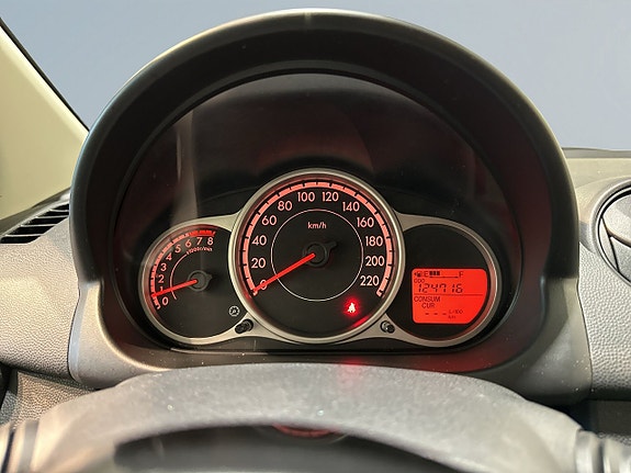 Mazda 2 15 of 20