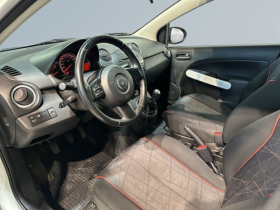 Mazda 2 7 of 20