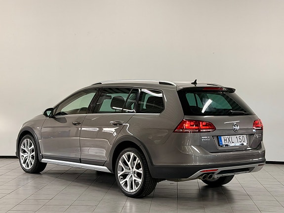 Volkswagen Golf Alltrack 5 of 5