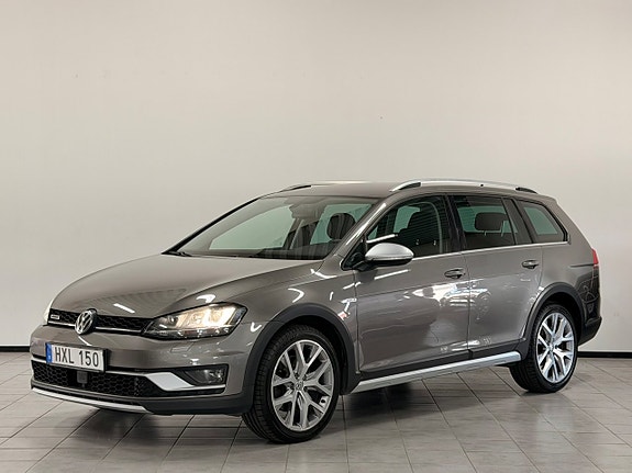Volkswagen Golf Alltrack 3 of 5